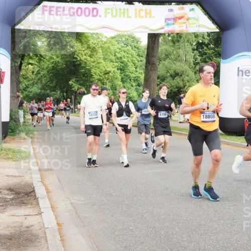 29.06.2025 - hella hamburg halbmarathon MichiJ http://msf.ph/oto/8387732 29.06.2025 10:48:02 Zwischen KM18-KM19 3400, 5602, 5603, 6708, 7757, 8807, 10295, 10519, 13558, 15897, 17181, 17894, 18122, 18808 meine-sportfotos.de