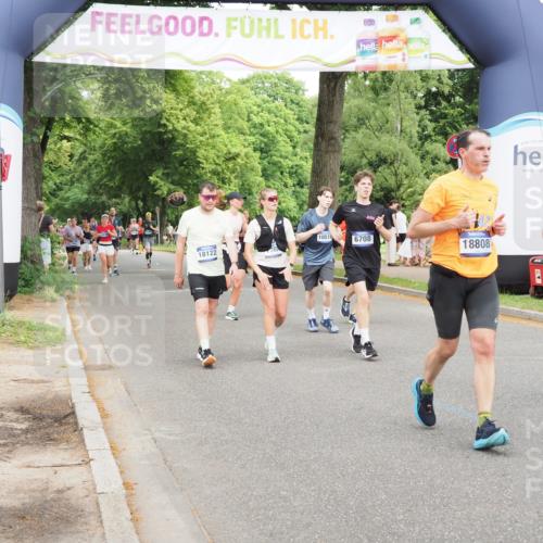 29.06.2025 - hella hamburg halbmarathon MichiJ http://msf.ph/oto/8387740 29.06.2025 10:48:02 Zwischen KM18-KM19 3400, 5602, 5603, 6708, 7757, 8807, 10295, 10519, 13558, 15897, 17181, 17894, 18122, 18808 meine-sportfotos.de