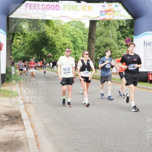 29.06.2025 - hella hamburg halbmarathon MichiJ http://msf.ph/oto/8387785 29.06.2025 10:48:03 Zwischen KM18-KM19 3400, 6708, 7049, 8807, 10295, 10519, 13558, 15897, 17181, 17894, 18122, 18808 meine-sportfotos.de