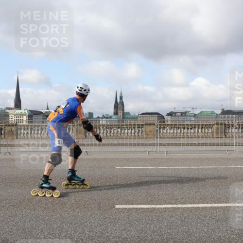 29.06.2025 - hella hamburg halbmarathon Lena Gebhardt http://msf.ph/oto/8387844 29.06.2025 08:53:01 Lombardsbrücke 57 meine-sportfotos.de