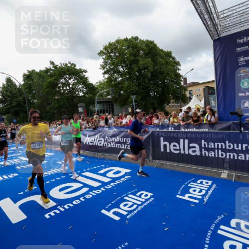29.06.2025 - hella hamburg halbmarathon Zöllner http://msf.ph/oto/8398972 29.06.2025 10:36:16 Ziel 2774, 6032, 6829, 6990, 6993, 12447, 13991, 14601, 15115, 15348, 17078, 17329, 17691, 18600 meine-sportfotos.de