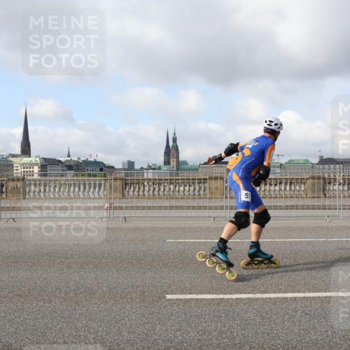 29.06.2025 - hella hamburg halbmarathon Lena Gebhardt http://msf.ph/oto/8399030 29.06.2025 08:53:01 Lombardsbrücke 57 meine-sportfotos.de