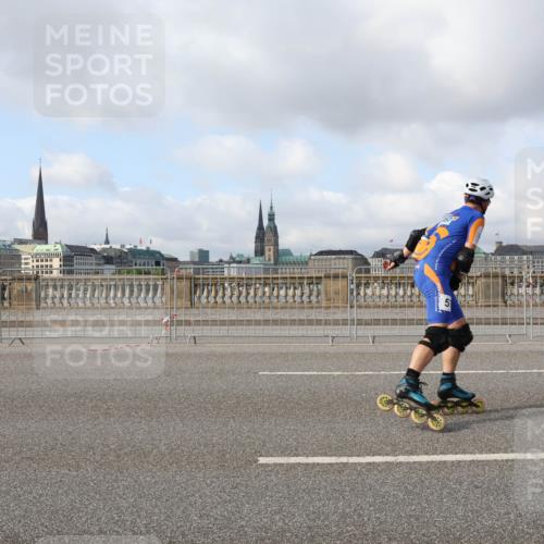 29.06.2025 - hella hamburg halbmarathon Lena Gebhardt http://msf.ph/oto/8399059 29.06.2025 08:53:01 Lombardsbrücke  meine-sportfotos.de