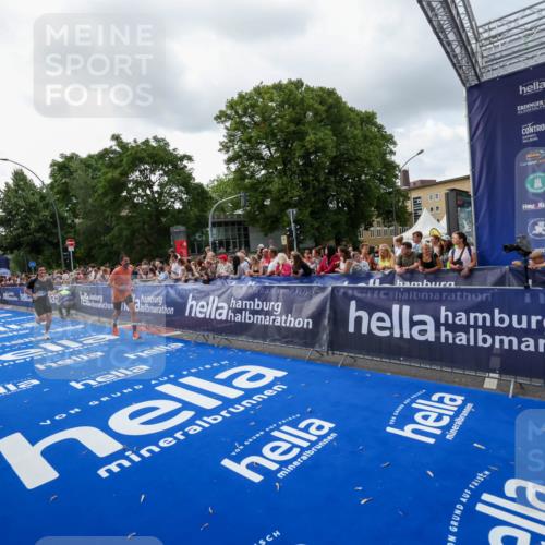 29.06.2025 - hella hamburg halbmarathon Zöllner http://msf.ph/oto/8399225 29.06.2025 10:36:27 Ziel 8084, 10404, 10680, 10852, 11304, 12051, 12916, 14075, 16158, 17192, 18062 meine-sportfotos.de