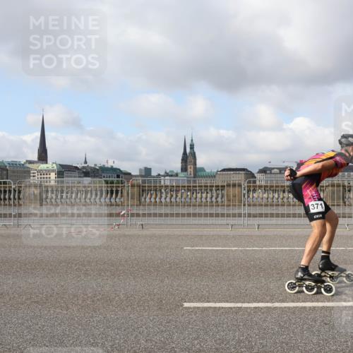 29.06.2025 - hella hamburg halbmarathon Lena Gebhardt http://msf.ph/oto/8399311 29.06.2025 08:53:10 Lombardsbrücke 371, 6569 meine-sportfotos.de
