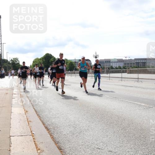 29.06.2025 - hella hamburg halbmarathon Lena Gebhardt http://msf.ph/oto/8399422 29.06.2025 10:15:58 Lombardsbrücke 11476, 18641, 11303, 8746, 1156, 1308, 1440, 1651, 2071, 2076, 2110, 2165, 2436, 2803, 2835, 2989, 3167, 3417, 4007, 4466, 4492, 4494, 4637, 4828, 5046, 5069, 5423, 6376, 6576, 7897, 7941, 7942, 8169, 8274, 8554, 8746, 8885, 9192, 9601, 9657, 9675, 9784, 9802, 9881, 10107, 10108, 10292, 10608, 10775, 10844, 10990, 11113, 11303, 11478, 11774, 11783, 11818, 12427, 12469, 13179, 13818, 13951, 14413, 14423, 14550, 14552, 15307 meine-sportfotos.de