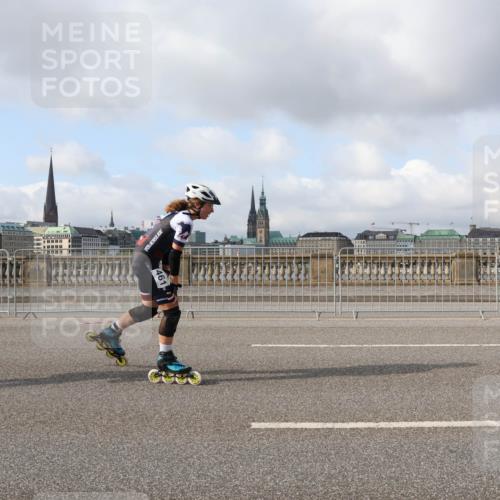 29.06.2025 - hella hamburg halbmarathon Lena Gebhardt http://msf.ph/oto/8399463 29.06.2025 08:53:11 Lombardsbrücke 461 meine-sportfotos.de