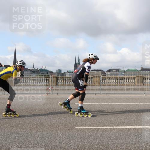 29.06.2025 - hella hamburg halbmarathon Lena Gebhardt http://msf.ph/oto/8399524 29.06.2025 08:53:11 Lombardsbrücke  meine-sportfotos.de