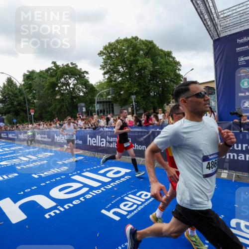29.06.2025 - hella hamburg halbmarathon Zöllner http://msf.ph/oto/8399991 29.06.2025 10:36:55 Ziel 3959, 4865, 5307, 6529, 7310, 13141, 13343, 14691, 15939, 18384 meine-sportfotos.de