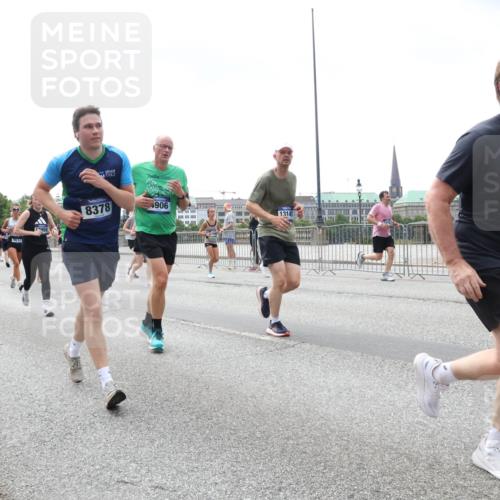 29.06.2025 - hella hamburg halbmarathon Lena Gebhardt http://msf.ph/oto/8400092 29.06.2025 10:40:43 Lombardsbrücke 19168, 10166, 4012, 8378, 906, 13145, 1849, 1018, 1037, 1075, 1323, 2042, 2109, 2173, 2206, 2299, 2515, 2762, 2763, 2858, 3121, 3293, 3295, 3306, 3432, 3694, 3810, 4044, 4234, 4411, 4530, 4612, 4756, 4774, 4775, 4906, 4972, 5059, 5113, 5351, 5352, 5702, 5753, 5975, 6076, 6098, 6163, 6229, 6278, 6280, 6289, 6363, 6463, 6673, 6842, 6866, 6876, 7108, 7174, 7293, 7675, 7850, 7956, 8053, 8054, 8307, 8378, 8391, 8429, 8430, 9009, 9237, 11053 meine-sportfotos.de
