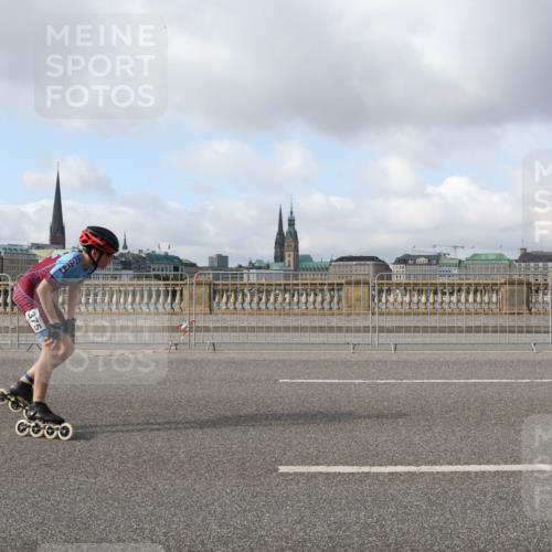 29.06.2025 - hella hamburg halbmarathon Lena Gebhardt http://msf.ph/oto/8400106 29.06.2025 08:53:15 Lombardsbrücke 375 meine-sportfotos.de