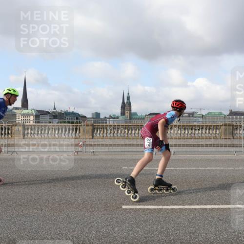 29.06.2025 - hella hamburg halbmarathon Lena Gebhardt http://msf.ph/oto/8400299 29.06.2025 08:53:15 Lombardsbrücke 375 meine-sportfotos.de