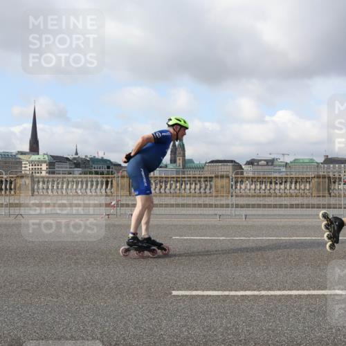 29.06.2025 - hella hamburg halbmarathon Lena Gebhardt http://msf.ph/oto/8400426 29.06.2025 08:53:16 Lombardsbrücke 1375 meine-sportfotos.de