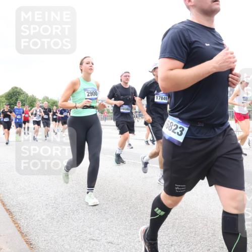 29.06.2025 - hella hamburg halbmarathon Lena Gebhardt http://msf.ph/oto/8400428 29.06.2025 10:58:03 Lombardsbrücke 2900, 10380, 17849, 6823, 14453, 1001, 1123, 1242, 1248, 1265, 1388, 1845, 2015, 2043, 2169, 2273, 2275, 2451, 2567, 2900, 3191, 3644, 3936, 3954, 4059, 4117, 4429, 4521, 4830, 5104, 5632, 5676, 5736, 5782, 6316, 6337, 6825, 6916, 7172, 7193, 7262, 7556, 7617, 7664, 7720, 7783, 7977, 7990, 8076, 8159, 8439, 8440, 8441, 8442, 8474, 8512, 8708, 8713, 8773, 8888, 9059, 9180, 9233, 9239, 9318, 9319, 9394, 9398, 9436, 9481, 9496, 9613, 9636, 9832 meine-sportfotos.de