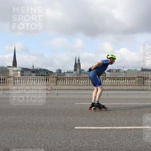29.06.2025 - hella hamburg halbmarathon Lena Gebhardt http://msf.ph/oto/8400514 29.06.2025 08:53:16 Lombardsbrücke 0375 meine-sportfotos.de