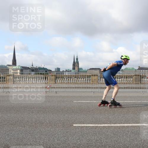 29.06.2025 - hella hamburg halbmarathon Lena Gebhardt http://msf.ph/oto/8400551 29.06.2025 08:53:16 Lombardsbrücke  meine-sportfotos.de