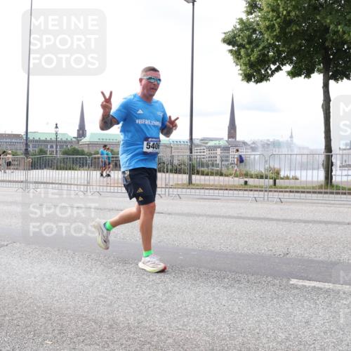 29.06.2025 - hella hamburg halbmarathon Lena Gebhardt http://msf.ph/oto/8400575 29.06.2025 10:23:45 Lombardsbrücke 1304, 5406, 1048, 1304, 1362, 1444, 1545, 2125, 2489, 4122, 4391, 4597, 4646, 4728, 4990, 5055, 5160, 5258, 5260, 5358, 5406, 5661, 6502, 6747, 7013, 7029, 7820, 8031, 8141, 8149, 8181, 8502, 8676, 8717, 9217, 9603, 9715, 10649, 10739, 11044, 11300, 11415, 11454, 11793, 11798, 11879, 12874, 13149, 14265, 14510, 14512, 14521, 14821, 15709, 15739, 15853, 16185, 16251, 17013, 17199, 17719 meine-sportfotos.de