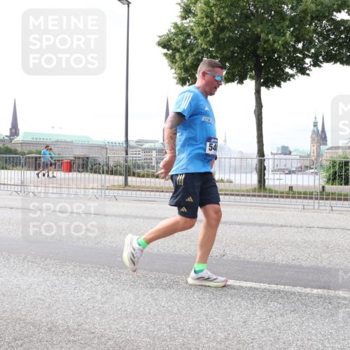 29.06.2025 - hella hamburg halbmarathon Lena Gebhardt http://msf.ph/oto/8400662 29.06.2025 10:23:45 Lombardsbrücke 54, 1048, 1304, 1362, 1444, 1545, 2125, 2489, 4122, 4391, 4597, 4646, 4728, 4990, 5055, 5160, 5258, 5260, 5358, 5406, 5661, 6502, 6747, 7013, 7029, 7820, 8031, 8141, 8149, 8181, 8502, 8676, 8717, 9217, 9603, 9715, 10649, 10739, 11044, 11300, 11415, 11454, 11793, 11798, 11879, 12874, 13149, 14265, 14510, 14512, 14521, 14821, 15709, 15739, 15853, 16185, 16251, 17013, 17199, 17719 meine-sportfotos.de