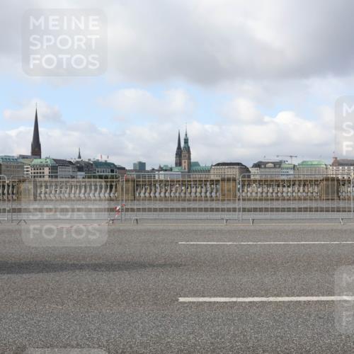 29.06.2025 - hella hamburg halbmarathon Lena Gebhardt http://msf.ph/oto/8400672 29.06.2025 08:53:24 Lombardsbrücke 428 meine-sportfotos.de