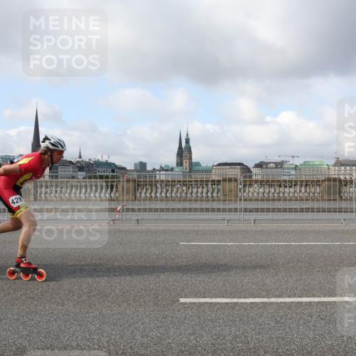 29.06.2025 - hella hamburg halbmarathon Lena Gebhardt http://msf.ph/oto/8400744 29.06.2025 08:53:24 Lombardsbrücke 428, 2 meine-sportfotos.de