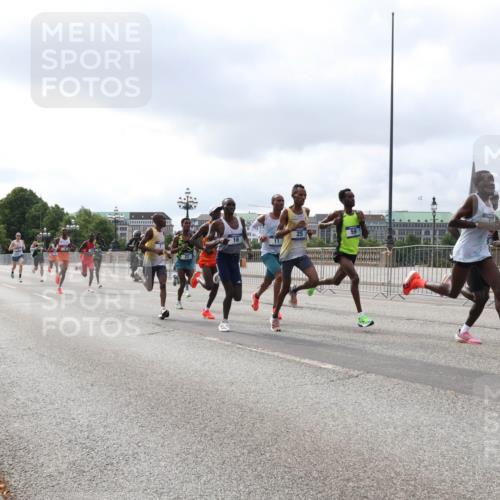 29.06.2025 - hella hamburg halbmarathon Lena Gebhardt http://msf.ph/oto/8400815 29.06.2025 09:31:10 Lombardsbrücke  meine-sportfotos.de