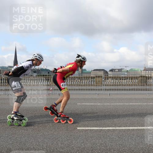 29.06.2025 - hella hamburg halbmarathon Lena Gebhardt http://msf.ph/oto/8400840 29.06.2025 08:53:24 Lombardsbrücke 182, 121, 428 meine-sportfotos.de