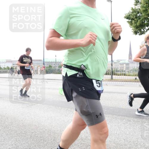 29.06.2025 - hella hamburg halbmarathon Lena Gebhardt http://msf.ph/oto/8400944 29.06.2025 10:49:59 Lombardsbrücke 8, 7366, 5, 1040, 1041, 1487, 1511, 1805, 1888, 2212, 2466, 2668, 2862, 2997, 3701, 3710, 3805, 4090, 4168, 4870, 5076, 5552, 5694, 5749, 5751, 5997, 6680, 6694, 6830, 7305, 7339, 7366, 7679, 7721, 7722, 7755, 8065, 8254, 9015, 9162, 9605, 9940, 10060, 10286, 10403, 10617, 10683, 10704, 11030, 11631, 11716, 11760, 12079, 12124, 12388, 13127, 13128, 13309, 13381, 13744, 13764, 13846, 14144, 14505, 14545, 14692, 15626 meine-sportfotos.de