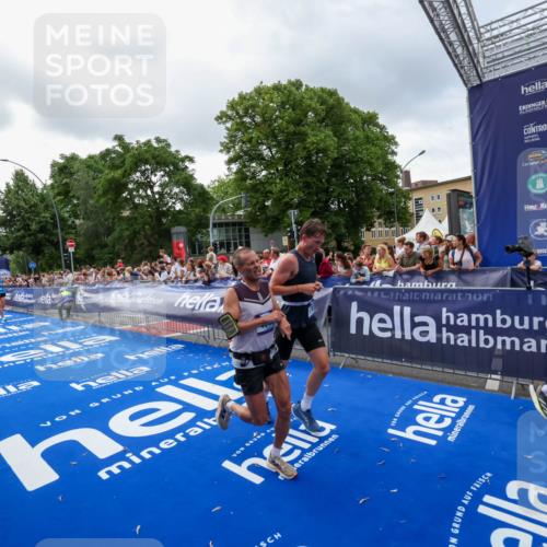 29.06.2025 - hella hamburg halbmarathon Zöllner http://msf.ph/oto/8400981 29.06.2025 10:37:21 Ziel 4860, 5003, 12900, 13854, 14387, 14459, 17137, 17726, 18824 meine-sportfotos.de