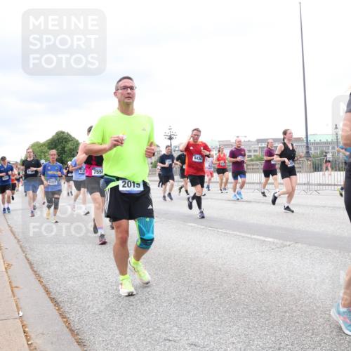 29.06.2025 - hella hamburg halbmarathon Lena Gebhardt http://msf.ph/oto/8401050 29.06.2025 10:58:07 Lombardsbrücke 9180, 6337, 1135, 7556, 2015, 9436, 1795, 1001, 1123, 1242, 1248, 1265, 1388, 1845, 2015, 2043, 2169, 2273, 2275, 2451, 2567, 2900, 3191, 3540, 3644, 3936, 3954, 4059, 4117, 4429, 4521, 4830, 5104, 5676, 5782, 6316, 6337, 6825, 6916, 7172, 7193, 7262, 7556, 7617, 7664, 7783, 7977, 7990, 8076, 8159, 8439, 8440, 8441, 8442, 8474, 8512, 8713, 8773, 8888, 9059, 9123, 9180, 9239, 9319, 9394, 9398, 9436, 9481, 9613, 9636, 9832 meine-sportfotos.de
