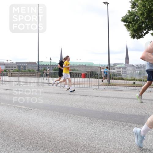 29.06.2025 - hella hamburg halbmarathon Lena Gebhardt http://msf.ph/oto/8401108 29.06.2025 10:23:48 Lombardsbrücke 212, 16, 1048, 1304, 1362, 1444, 1545, 2125, 2489, 3013, 4122, 4391, 4597, 4646, 4728, 4990, 5039, 5055, 5160, 5258, 5260, 5358, 5406, 5661, 5954, 6747, 7013, 7029, 7426, 7820, 8031, 8141, 8149, 8181, 8502, 8676, 8717, 9217, 9603, 9715, 10649, 11044, 11300, 11347, 11415, 11454, 11793, 11879, 12874, 13149, 14265, 14510, 14512, 14521, 15709, 15739, 15853, 16185, 16251, 17199 meine-sportfotos.de