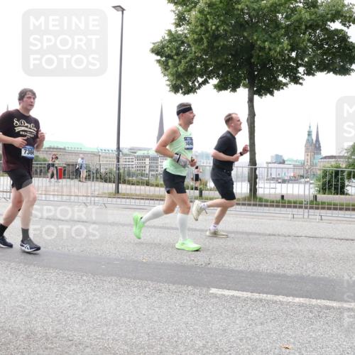 29.06.2025 - hella hamburg halbmarathon Lena Gebhardt http://msf.ph/oto/8401112 29.06.2025 10:50:00 Lombardsbrücke 7366, 14545, 1040, 1041, 1487, 1511, 1805, 1888, 2212, 2466, 2862, 2997, 3701, 3710, 3805, 4090, 4168, 4870, 5076, 5552, 5694, 5749, 5751, 5997, 6680, 6694, 6830, 7305, 7339, 7366, 7679, 7721, 7722, 7755, 8065, 8254, 9015, 9162, 9605, 9940, 10060, 10286, 10403, 10617, 10683, 10704, 11030, 11426, 11716, 11760, 12079, 12124, 12388, 13127, 13128, 13309, 13381, 13744, 13764, 13846, 14144, 14505, 14545, 14692, 14940, 15626 meine-sportfotos.de