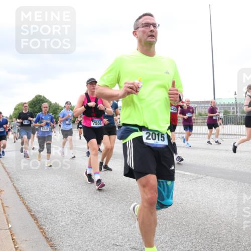 29.06.2025 - hella hamburg halbmarathon Lena Gebhardt http://msf.ph/oto/8401148 29.06.2025 10:58:08 Lombardsbrücke 9180, 1135, 7556, 1355, 6337, 2015, 9436, 1001, 1123, 1242, 1248, 1388, 1845, 2015, 2043, 2169, 2273, 2275, 2451, 2567, 2900, 3191, 3540, 3644, 3936, 3954, 4059, 4117, 4429, 4521, 4830, 5104, 5676, 5782, 5988, 6316, 6337, 6825, 6916, 7172, 7193, 7262, 7556, 7617, 7664, 7783, 7977, 7990, 8076, 8159, 8439, 8440, 8441, 8442, 8474, 8512, 8713, 8773, 8888, 9059, 9123, 9180, 9239, 9319, 9394, 9398, 9436, 9481, 9613, 9636, 9832, 10498 meine-sportfotos.de