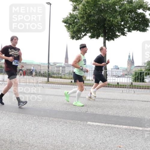29.06.2025 - hella hamburg halbmarathon Lena Gebhardt http://msf.ph/oto/8401152 29.06.2025 10:50:00 Lombardsbrücke 7366, 14545, 1040, 1041, 1487, 1511, 1805, 1888, 2212, 2466, 2862, 2997, 3701, 3710, 3805, 4090, 4168, 4870, 5076, 5552, 5694, 5749, 5751, 5997, 6680, 6694, 6830, 7305, 7339, 7366, 7679, 7721, 7722, 7755, 8065, 8254, 9015, 9162, 9605, 9940, 10060, 10286, 10403, 10617, 10683, 10704, 11030, 11426, 11716, 11760, 12079, 12124, 12388, 13127, 13128, 13309, 13381, 13744, 13764, 13846, 14144, 14505, 14545, 14692, 14940, 15626 meine-sportfotos.de