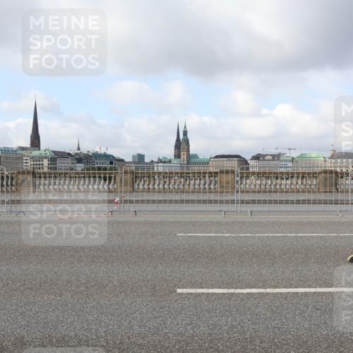29.06.2025 - hella hamburg halbmarathon Lena Gebhardt http://msf.ph/oto/8401195 29.06.2025 08:53:25 Lombardsbrücke 182 meine-sportfotos.de
