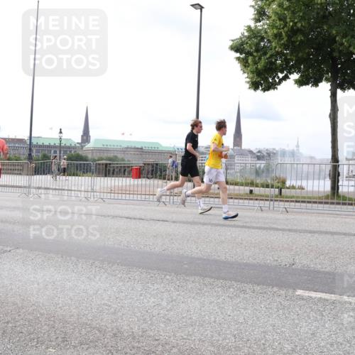 29.06.2025 - hella hamburg halbmarathon Lena Gebhardt http://msf.ph/oto/8401200 29.06.2025 10:23:49 Lombardsbrücke 8181, 2125, 1048, 1304, 1444, 1545, 2125, 2489, 3013, 3185, 4122, 4391, 4597, 4646, 4990, 5039, 5055, 5160, 5258, 5260, 5358, 5406, 5661, 5954, 6747, 7013, 7029, 7426, 7820, 8031, 8141, 8149, 8181, 8502, 8676, 8717, 9217, 9603, 9715, 10649, 11044, 11300, 11347, 11415, 11454, 11793, 11879, 12874, 13149, 14265, 14510, 14512, 14521, 15709, 15739, 15853, 16185, 16251, 17199 meine-sportfotos.de