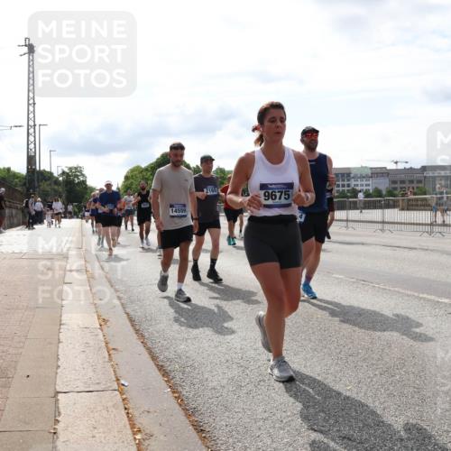 29.06.2025 - hella hamburg halbmarathon Lena Gebhardt http://msf.ph/oto/8401219 29.06.2025 10:16:11 Lombardsbrücke 14559, 2165, 9675, 1156, 1212, 1244, 1308, 1599, 1651, 2071, 2076, 2165, 2436, 2803, 2835, 3030, 3134, 3167, 3648, 4007, 4583, 4637, 4828, 5046, 5294, 5423, 6024, 7753, 7897, 7941, 7942, 8169, 8274, 8554, 8597, 8645, 8746, 8885, 9601, 9628, 9675, 9784, 9802, 9810, 9881, 10107, 10139, 10141, 10183, 10292, 10608, 10844, 10990, 11113, 11303, 11344, 11345, 11478, 11774, 11783, 11818, 12427, 12469, 13179, 13818, 13951, 14423, 14550 meine-sportfotos.de