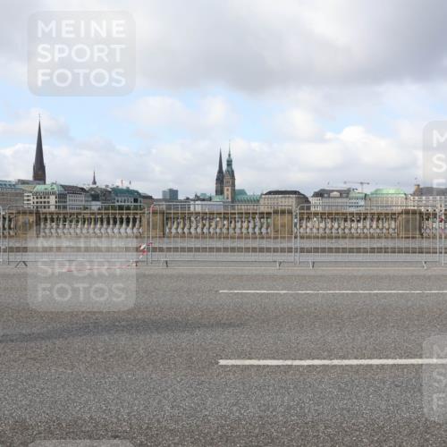 29.06.2025 - hella hamburg halbmarathon Lena Gebhardt http://msf.ph/oto/8401233 29.06.2025 08:53:26 Lombardsbrücke 456 meine-sportfotos.de