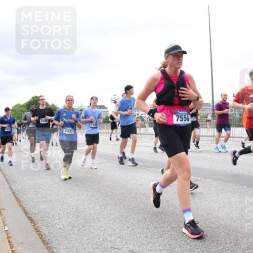 29.06.2025 - hella hamburg halbmarathon Lena Gebhardt http://msf.ph/oto/8401298 29.06.2025 10:58:09 Lombardsbrücke 9180, 13358, 13553, 11392, 6337, 7556, 13218, 9436, 1001, 1123, 1248, 1388, 1845, 2015, 2043, 2169, 2273, 2275, 2451, 2567, 2900, 3191, 3540, 3644, 3868, 3936, 4059, 4117, 4429, 4521, 5104, 5159, 5655, 5676, 5782, 5988, 6316, 6337, 6825, 6916, 7172, 7193, 7262, 7556, 7617, 7664, 7783, 7977, 7990, 8076, 8159, 8439, 8440, 8441, 8442, 8474, 8512, 8713, 8773, 8888, 9059, 9123, 9180, 9239, 9319, 9394, 9398, 9436, 9481, 9613, 9636, 9832, 10498 meine-sportfotos.de