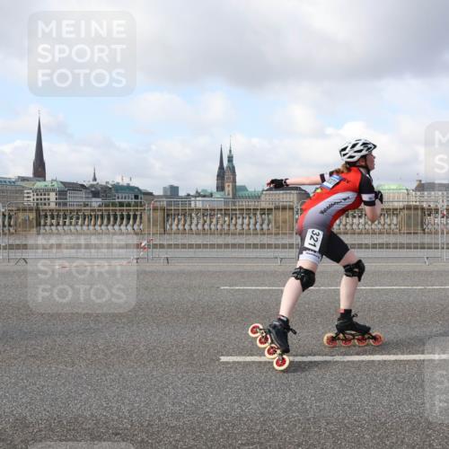 29.06.2025 - hella hamburg halbmarathon Lena Gebhardt http://msf.ph/oto/8401665 29.06.2025 08:53:27 Lombardsbrücke 321 meine-sportfotos.de