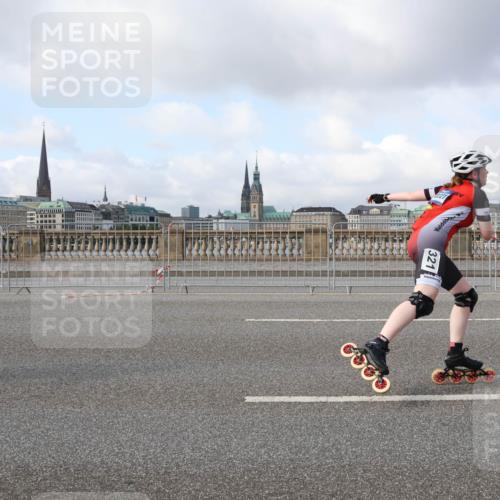 29.06.2025 - hella hamburg halbmarathon Lena Gebhardt http://msf.ph/oto/8401693 29.06.2025 08:53:27 Lombardsbrücke 321 meine-sportfotos.de