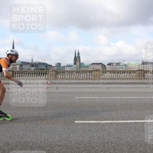 29.06.2025 - hella hamburg halbmarathon Lena Gebhardt http://msf.ph/oto/8401783 29.06.2025 08:53:27 Lombardsbrücke 467 meine-sportfotos.de