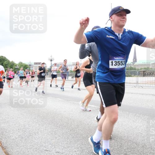 29.06.2025 - hella hamburg halbmarathon Lena Gebhardt http://msf.ph/oto/8401802 29.06.2025 10:58:12 Lombardsbrücke 1512, 11732, 1101, 217, 13553, 1001, 1388, 1845, 2015, 2043, 2169, 2273, 2275, 2451, 2567, 2900, 3540, 3644, 3868, 3936, 4059, 4117, 4429, 5104, 5159, 5655, 5676, 5782, 5988, 6316, 6337, 6825, 7193, 7262, 7556, 7617, 7664, 7783, 7977, 7990, 8076, 8159, 8439, 8440, 8441, 8442, 8474, 8512, 8713, 8773, 8888, 9123, 9180, 9239, 9319, 9394, 9398, 9436, 9481, 9613, 9636, 9832, 10498 meine-sportfotos.de