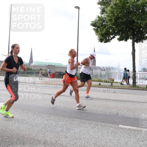 29.06.2025 - hella hamburg halbmarathon Lena Gebhardt http://msf.ph/oto/8401825 29.06.2025 10:23:53 Lombardsbrücke 8745, 971, 1048, 1304, 1389, 1444, 1545, 2125, 2489, 3013, 3185, 3579, 4122, 4391, 4597, 4646, 4990, 4993, 5039, 5055, 5160, 5258, 5260, 5358, 5406, 5661, 5954, 6747, 7013, 7029, 7426, 8031, 8141, 8149, 8181, 8502, 8676, 8717, 9217, 9603, 9715, 10649, 11044, 11300, 11306, 11347, 11415, 11454, 11793, 12874, 13149, 14510, 14512, 14521, 15709, 15739, 15853, 16185, 16251, 17199 meine-sportfotos.de