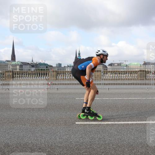29.06.2025 - hella hamburg halbmarathon Lena Gebhardt http://msf.ph/oto/8401932 29.06.2025 08:53:27 Lombardsbrücke  meine-sportfotos.de
