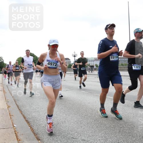 29.06.2025 - hella hamburg halbmarathon Lena Gebhardt http://msf.ph/oto/8402119 29.06.2025 10:40:53 Lombardsbrücke 6289, 12699, 4972, 2299, 15154, 1323, 2762, 1075, 1317, 1323, 1731, 2042, 2173, 2206, 2299, 2762, 2763, 2805, 2858, 3121, 3293, 3306, 3432, 3694, 4044, 4234, 4411, 4530, 4612, 4638, 4774, 4775, 4906, 4972, 5059, 5086, 5225, 5549, 5702, 5753, 6076, 6088, 6098, 6163, 6229, 6278, 6280, 6289, 6474, 6842, 7293, 7661, 7829, 7956, 8053, 8054, 8378, 8391, 8429, 8430, 8751, 8769, 9009, 9237, 9962, 10269, 10407, 10644, 10835, 11053 meine-sportfotos.de