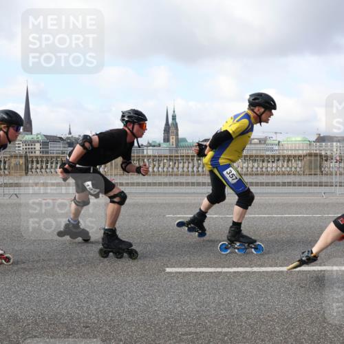 29.06.2025 - hella hamburg halbmarathon Lena Gebhardt http://msf.ph/oto/8402485 29.06.2025 08:53:29 Lombardsbrücke 357 meine-sportfotos.de