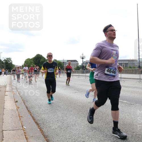 29.06.2025 - hella hamburg halbmarathon Lena Gebhardt http://msf.ph/oto/8402509 29.06.2025 10:23:57 Lombardsbrücke 15853, 11454, 4646, 1005, 1009, 1048, 1304, 1389, 1444, 1545, 2125, 2489, 3013, 3185, 3285, 3579, 4122, 4391, 4597, 4646, 4684, 4990, 4993, 5039, 5055, 5160, 5258, 5260, 5358, 5406, 5661, 5954, 6747, 7013, 7029, 7426, 7920, 8031, 8141, 8149, 8181, 8187, 8502, 8676, 8717, 9217, 9603, 9715, 10649, 11044, 11300, 11306, 11347, 11415, 11454, 11793, 13149, 14521, 15709, 15739, 15853, 16185, 16251, 17199 meine-sportfotos.de