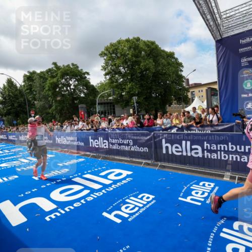 29.06.2025 - hella hamburg halbmarathon Zöllner http://msf.ph/oto/8402540 29.06.2025 10:38:12 Ziel 5091, 7743, 9944, 14274, 15382, 17623, 18986 meine-sportfotos.de