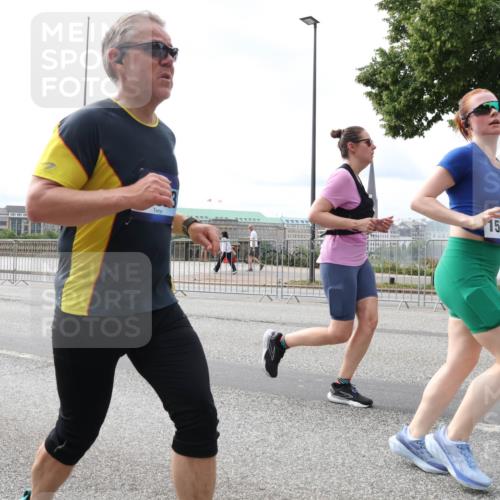 29.06.2025 - hella hamburg halbmarathon Lena Gebhardt http://msf.ph/oto/8402772 29.06.2025 10:23:59 Lombardsbrücke 11454, 1573, 1005, 1009, 1048, 1304, 1389, 1444, 1545, 2125, 2489, 3013, 3185, 3285, 3579, 4122, 4391, 4597, 4646, 4684, 4990, 4993, 5039, 5055, 5160, 5258, 5260, 5358, 5406, 5661, 5954, 6747, 7013, 7426, 7920, 8031, 8141, 8149, 8181, 8187, 8502, 8676, 8717, 9217, 9603, 9715, 10649, 11044, 11300, 11306, 11347, 11415, 11454, 11793, 13149, 14521, 15739, 15853, 16185, 16251, 17199 meine-sportfotos.de
