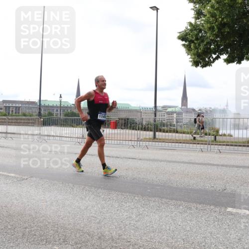 29.06.2025 - hella hamburg halbmarathon Lena Gebhardt http://msf.ph/oto/8403002 29.06.2025 10:24:00 Lombardsbrücke 1145, 1005, 1009, 1304, 1389, 1444, 1545, 2125, 2489, 3013, 3185, 3285, 3579, 4122, 4391, 4597, 4646, 4684, 4990, 4993, 5039, 5055, 5160, 5258, 5260, 5358, 5406, 5661, 5954, 6747, 7013, 7426, 7920, 8031, 8141, 8149, 8181, 8187, 8502, 8676, 8717, 9217, 9603, 9715, 10649, 11044, 11300, 11306, 11347, 11415, 11454, 11793, 12210, 13149, 14521, 15739, 15853, 16251, 17199 meine-sportfotos.de